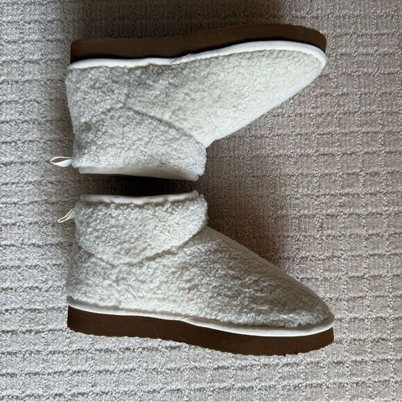 UNIONBAY Cream Ankle Booties - Picture 4 of 6